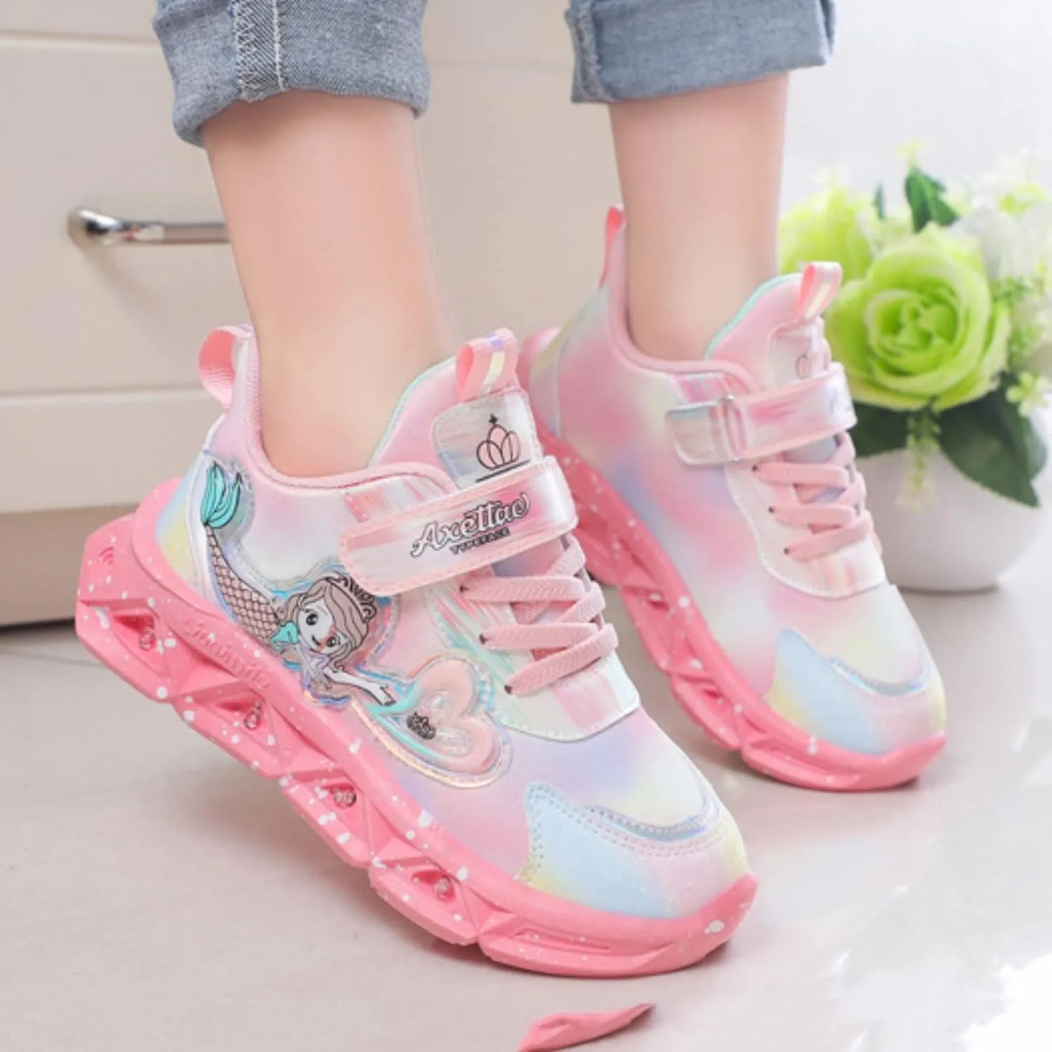 Cartoon Pink Light up Sneakers for Kids Girls Strap Non Slip Running Sport Shoes Outdoor Breathable Sneakers