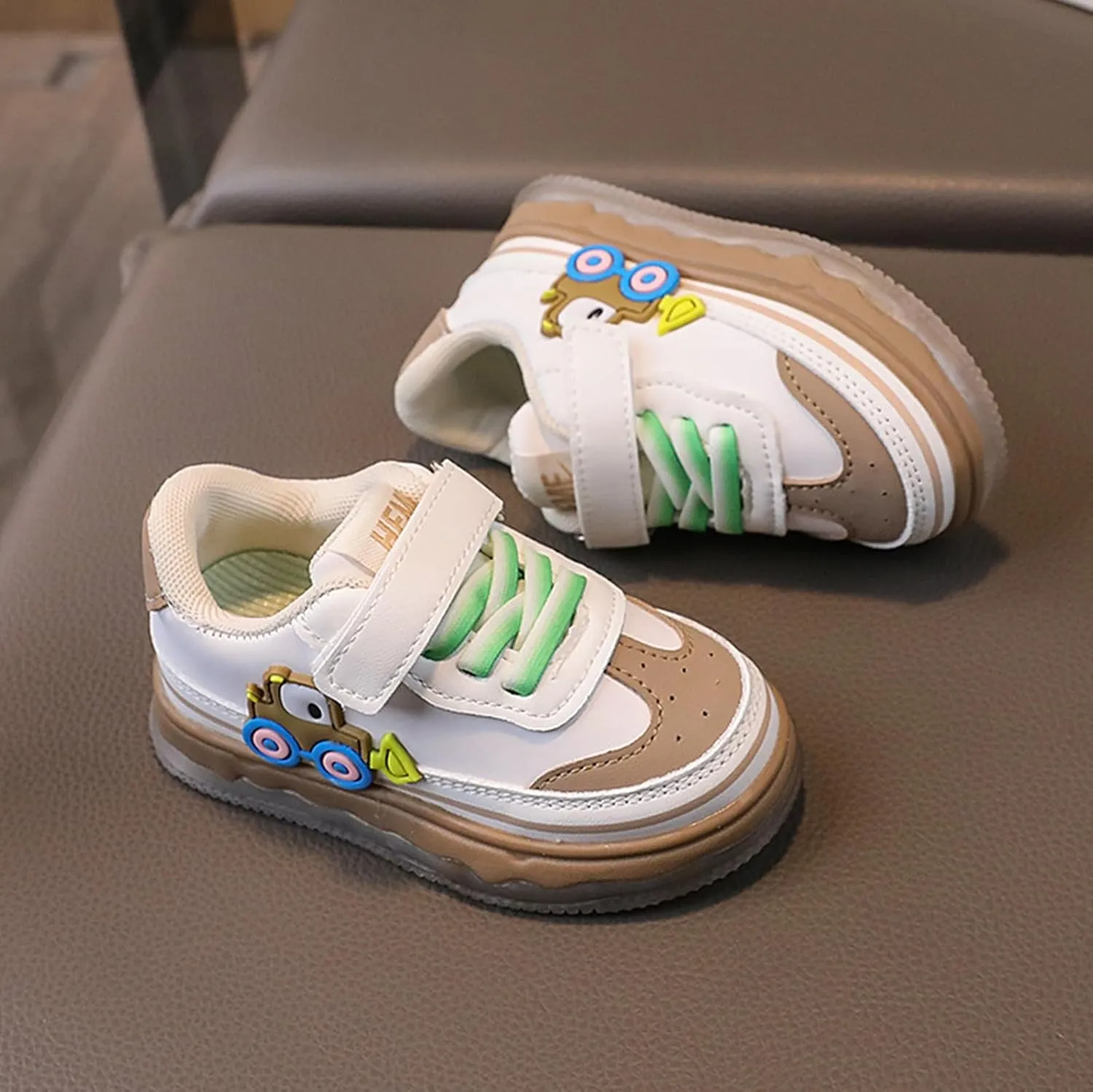 Children Shoes LED Light Up Shoes Fashion Children Sports Shoes Mesh Breathable Running Shoes for Toddler Girls