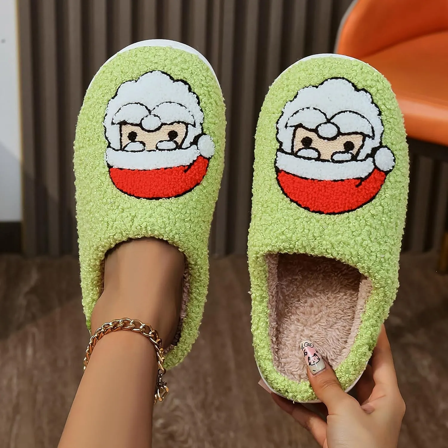 Christmas Slippers House Shoes Slipper for Women Fuzzy Outdoor Indoor High Top Slippers for Women Memory Foam Slippers Santa Claus Slippers