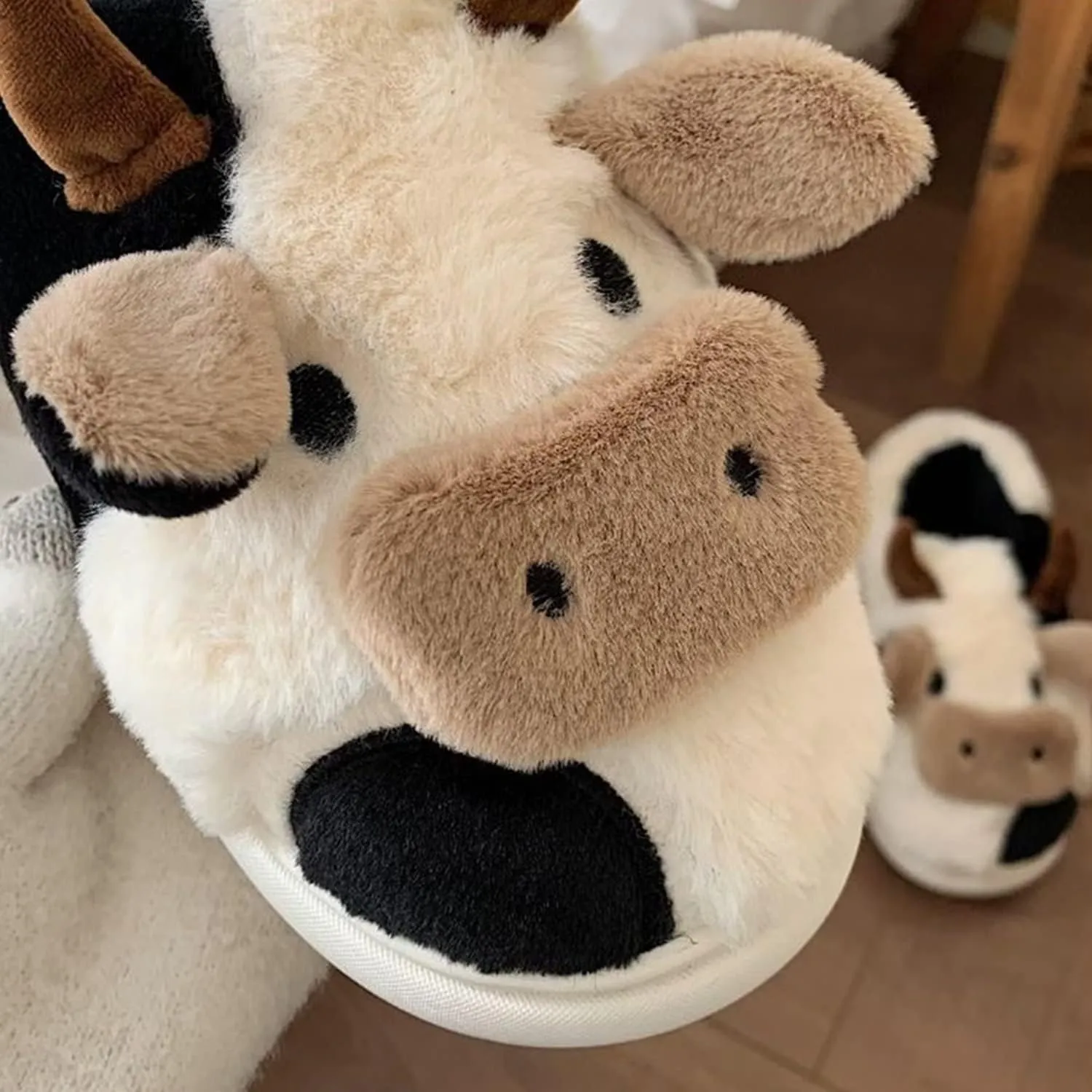 GULAKY Cow Slippers for Women Fuzzy Cute Kawaii Shoes Super Warm Soft Sole Non-slip Lightweight