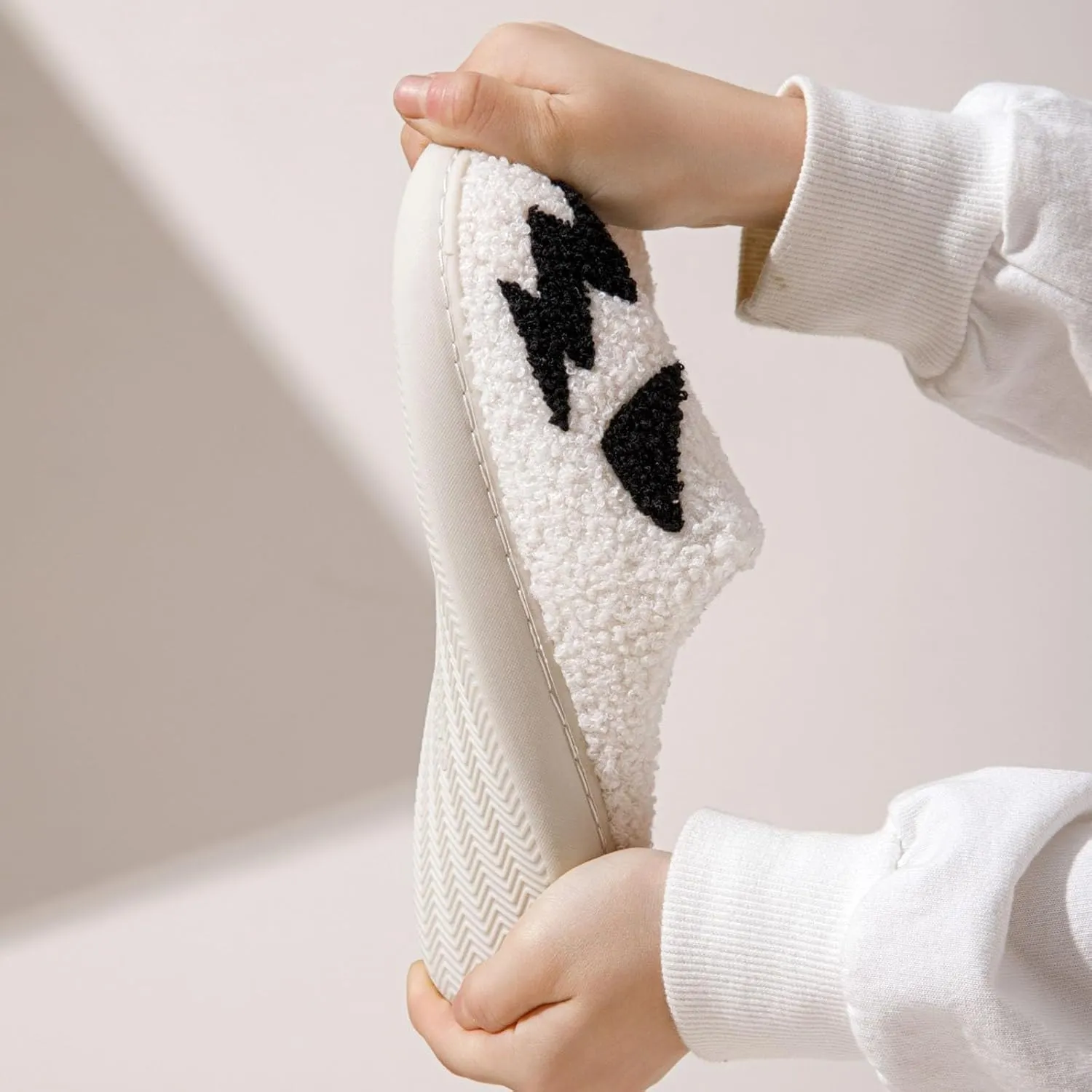 House Slippers for Women Plush Warm Slippers House Shoes Indoor Outdoor Fuzzy Slippers Slippers for Women Winter