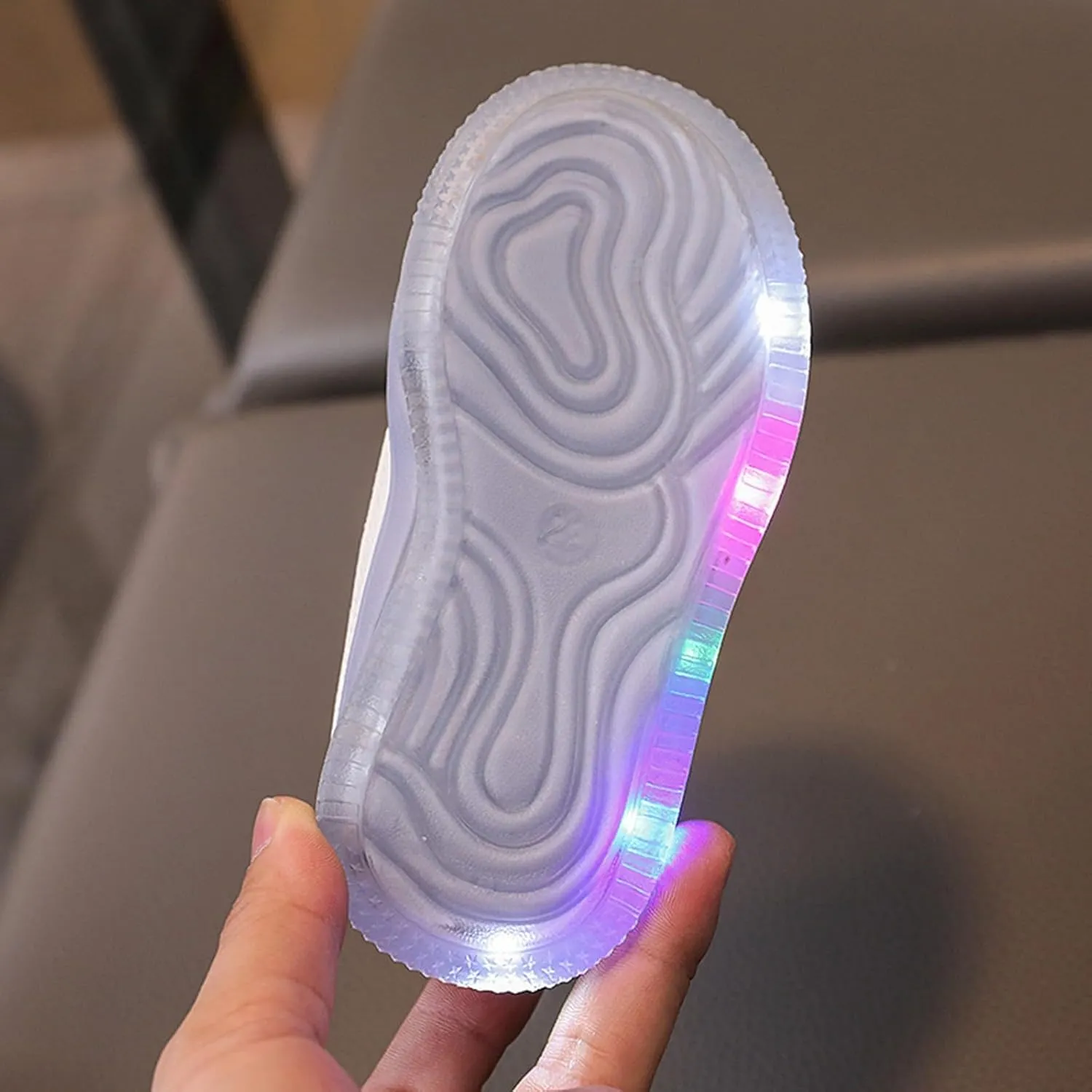 Light Up Girls Shoes Non-Slip Luminous Shoes Mesh Lightweight Casual Sneaker Slip On Walking Shoes Led Shoes