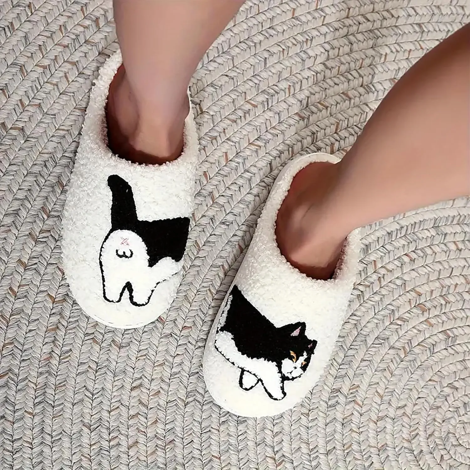 Women's Men's Cute Frog Slippers Fuzzy Memory Foam Kawaii Cartoon Animal Slippers Winter Warm Fluffy Shoes